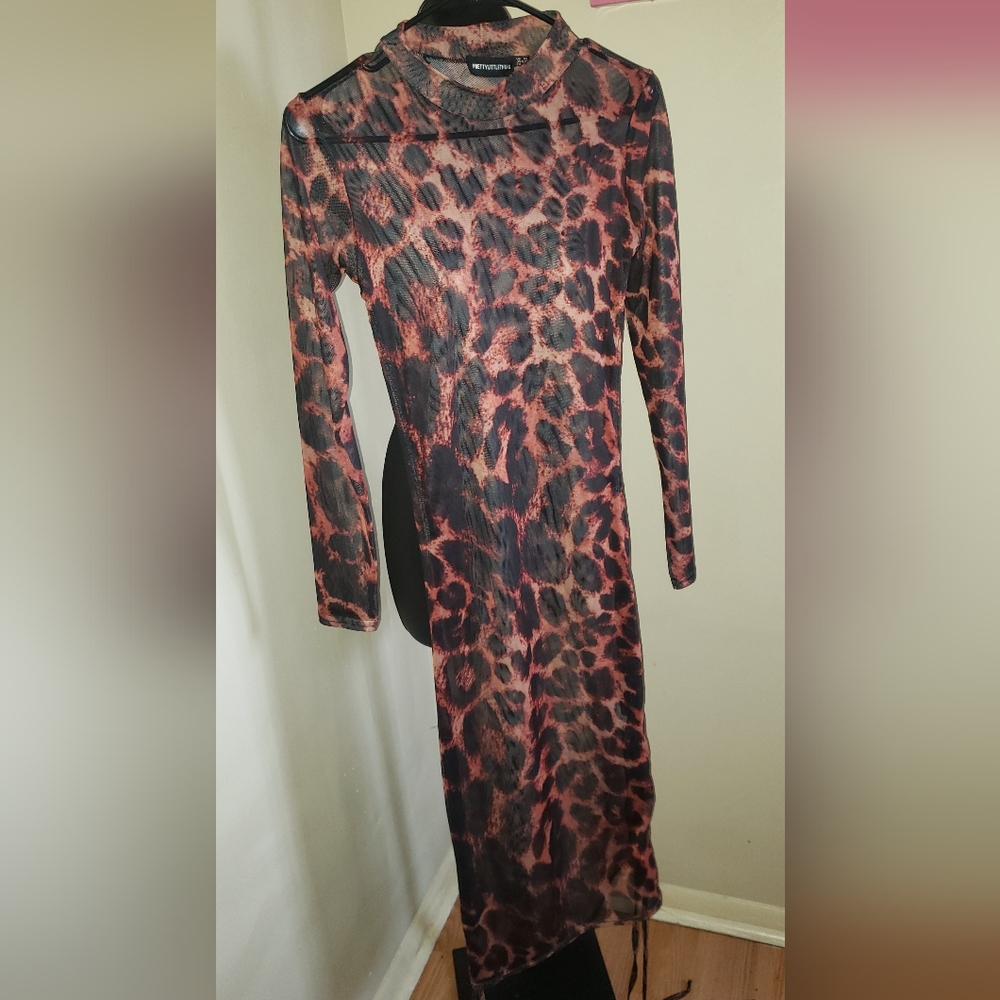 LEOPARD LOVE